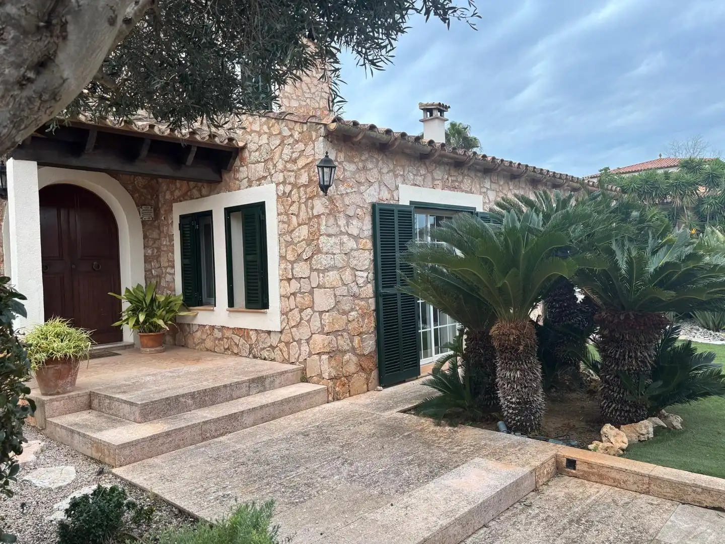 Vista exterior de Casa o xalet en venda en Marratxí amb Aire condicionat, Calefacció i Jardí privat