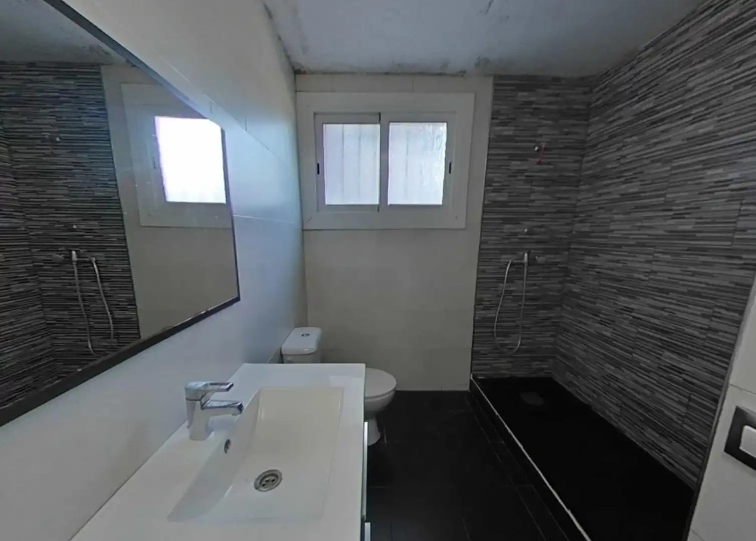 Baño de Piso en venta en Sant Adrià de Besòs