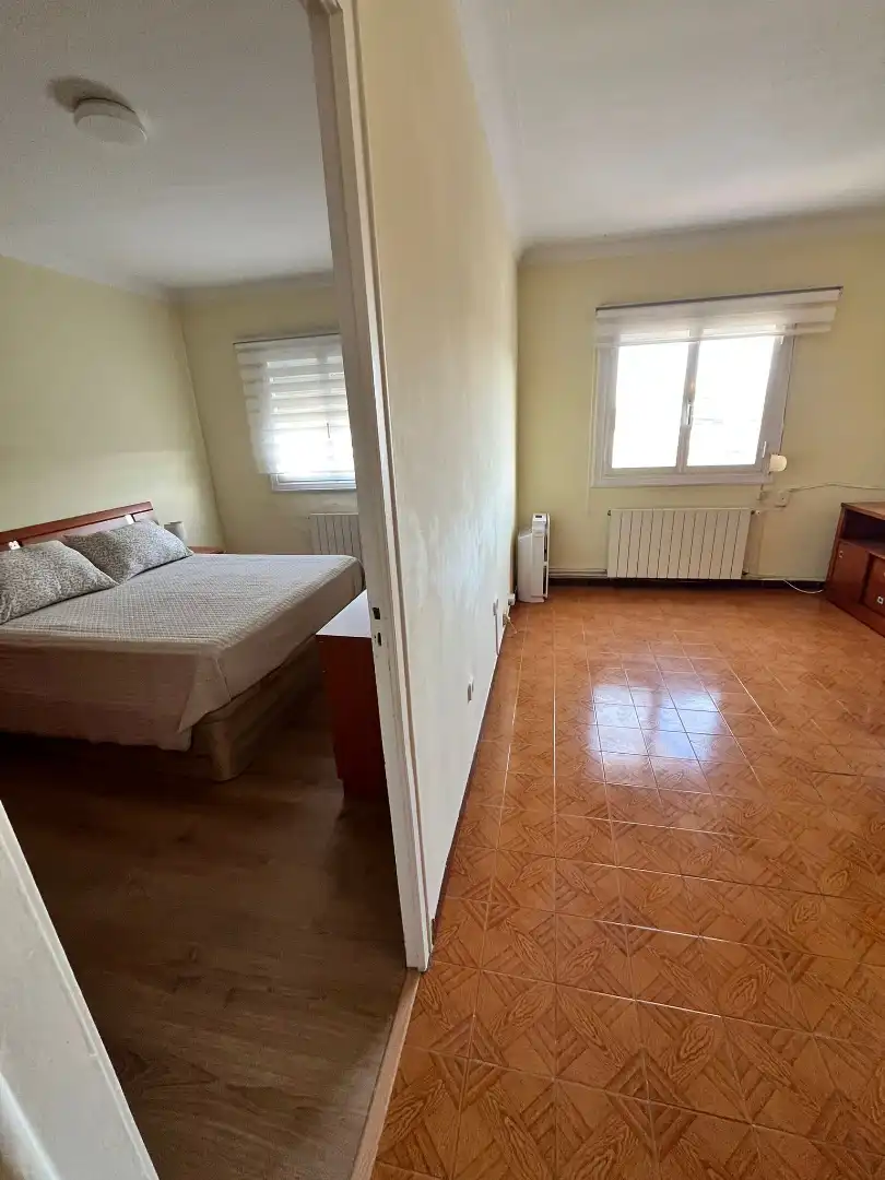 Dormitori de Pis en venda en L'Hospitalet de Llobregat amb Aire condicionat, Calefacció i Parquet