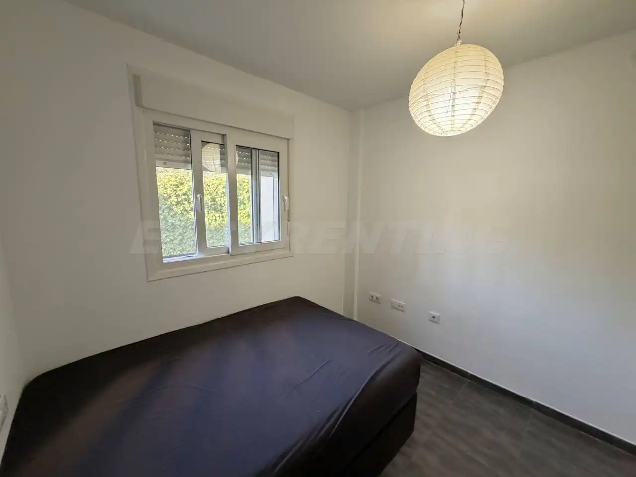 Habitación de Piso en venta en La Línea de la Concepción con Terraza, Amueblado y Alarma