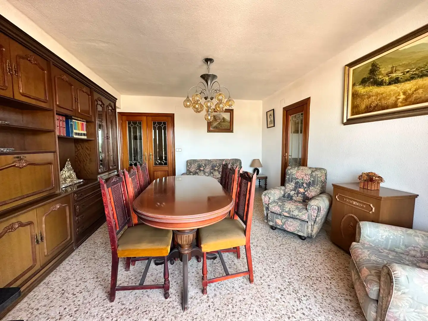 Comedor de Piso en venta en Valencia con Amueblado, Horno y Balcón