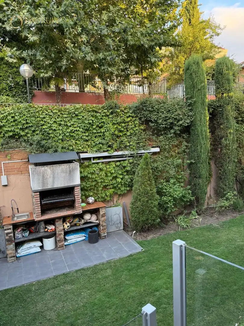 Garden of Detached homes for sale in Boadilla del Monte  with Air Conditioner, Heating and Terrace