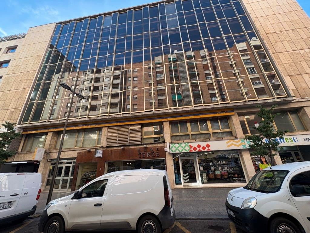 Außenansicht von Garage zum Verkauf in  Lleida Capital