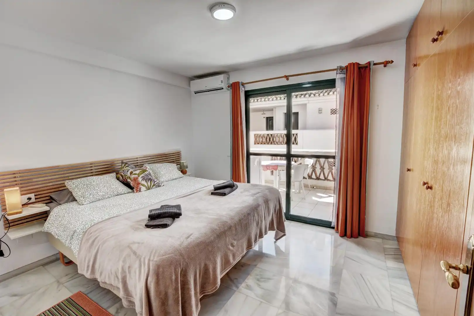 Habitación de Apartamento en venta en Benalmádena con Aire acondicionado, Calefacción y Jardín privado