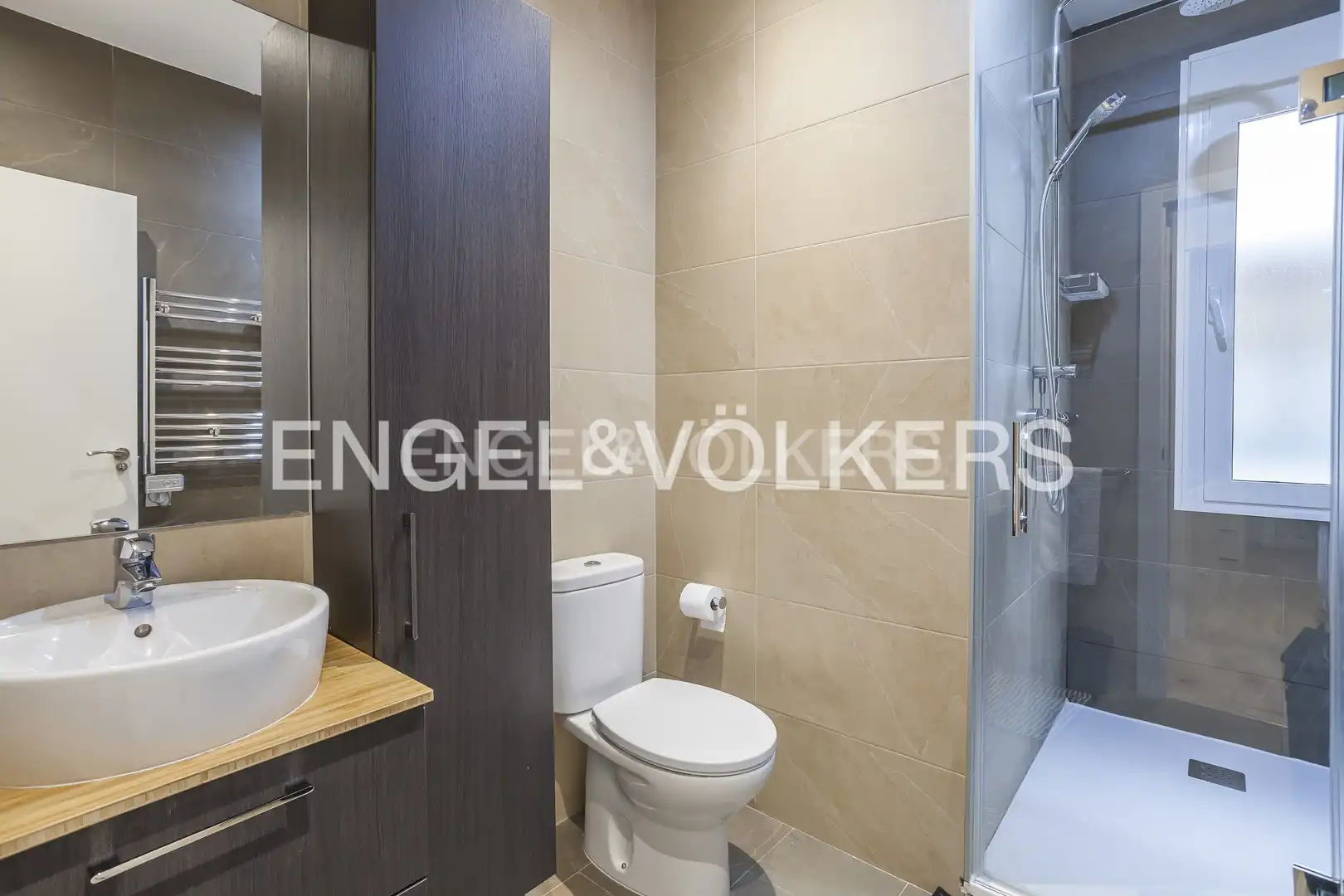 Baño de Piso de alquiler en Madrid con Aire acondicionado, Calefacción y Amueblado