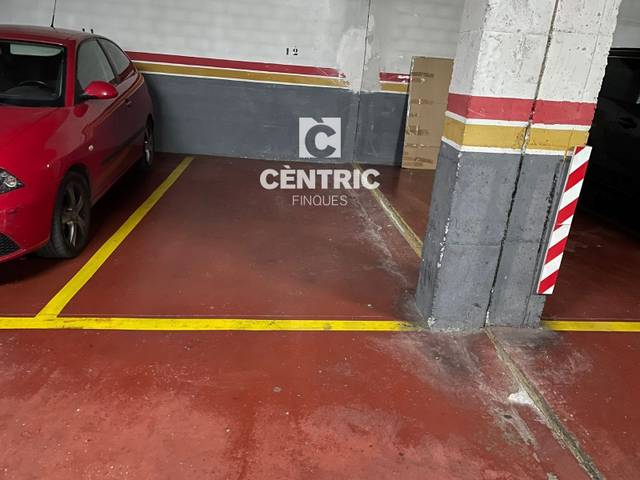Garaje en Alquiler en Barri del Centre