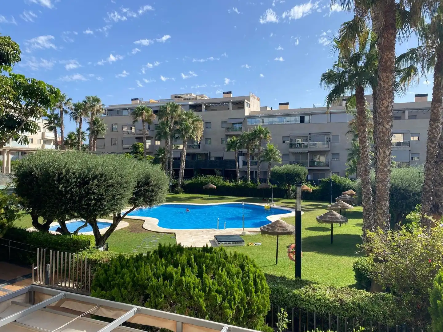 Pis amb piscina en venda a El Pinillo