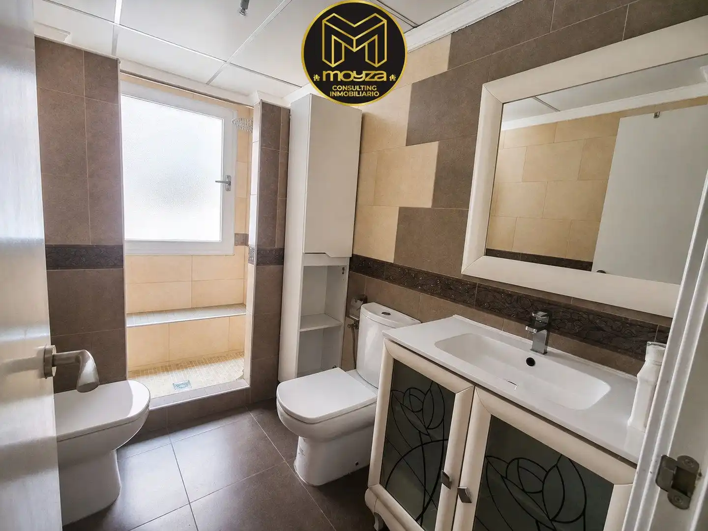 Baño de Piso en venta en Jaén con Calefacción, Terraza y Trastero