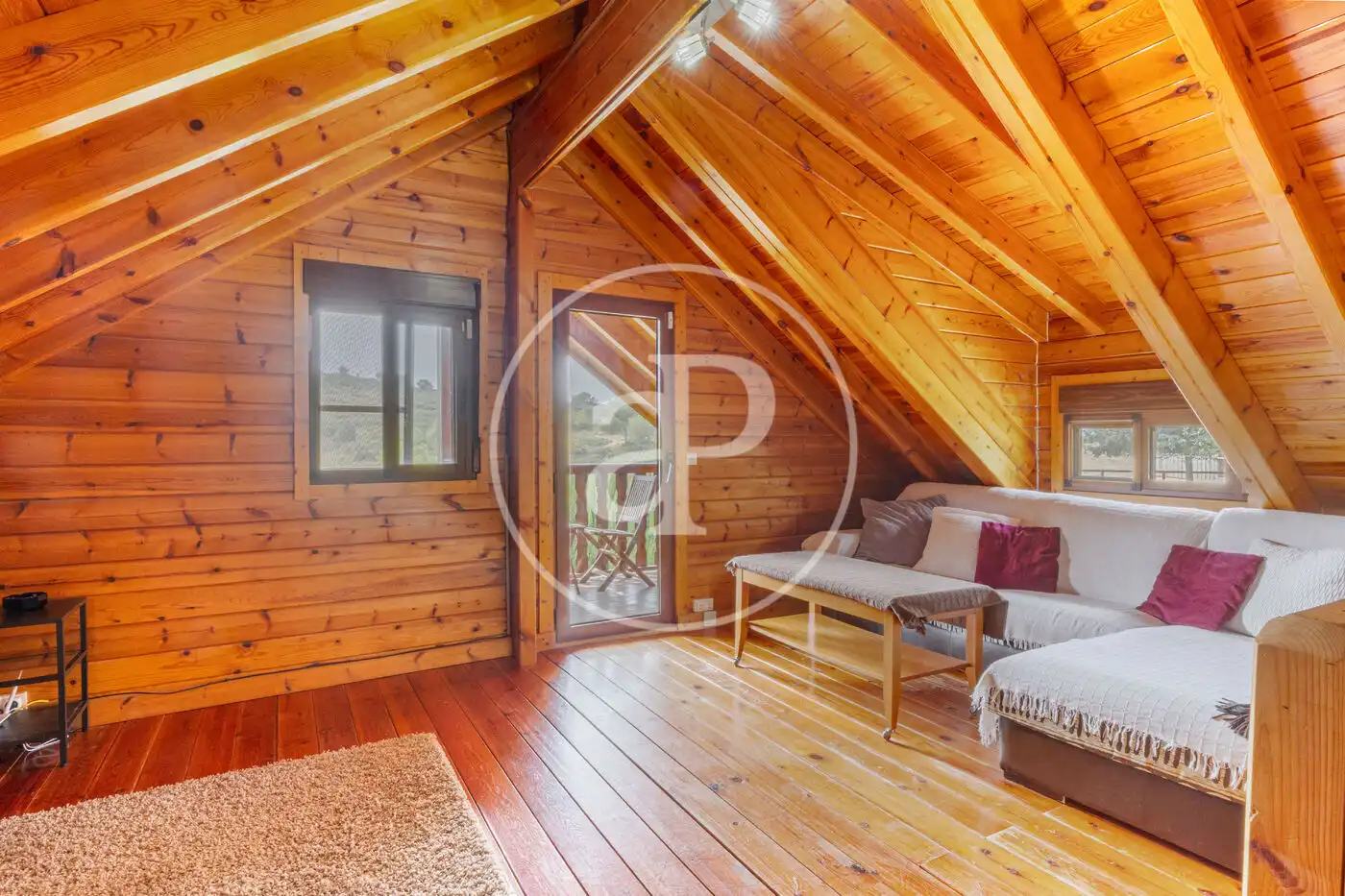 Sala d'estar de Casa o xalet en venda en Montserrat amb Aire condicionat, Calefacció i Jardí privat