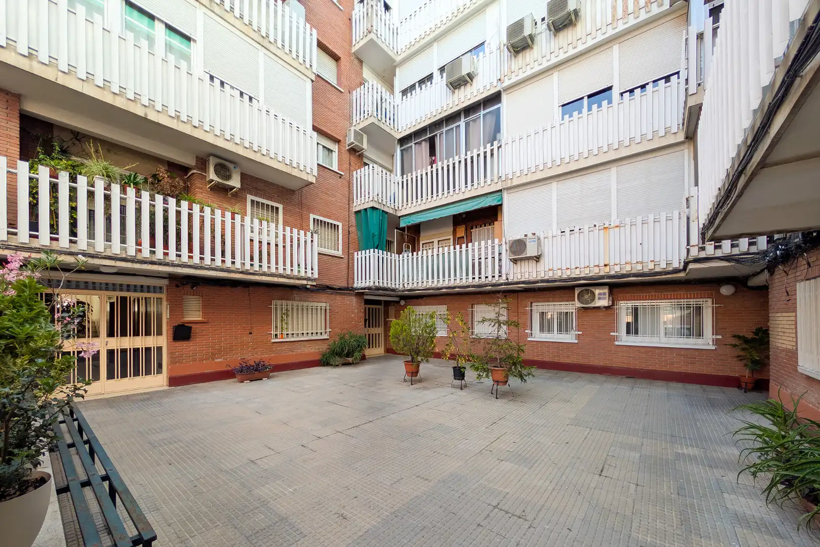 Exterior view of Flat for sale in Alcorcón  with Heating and Oven