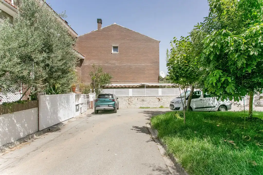 Semi-detached house for sale in C/ Ferrer i Guardia, imagen 3