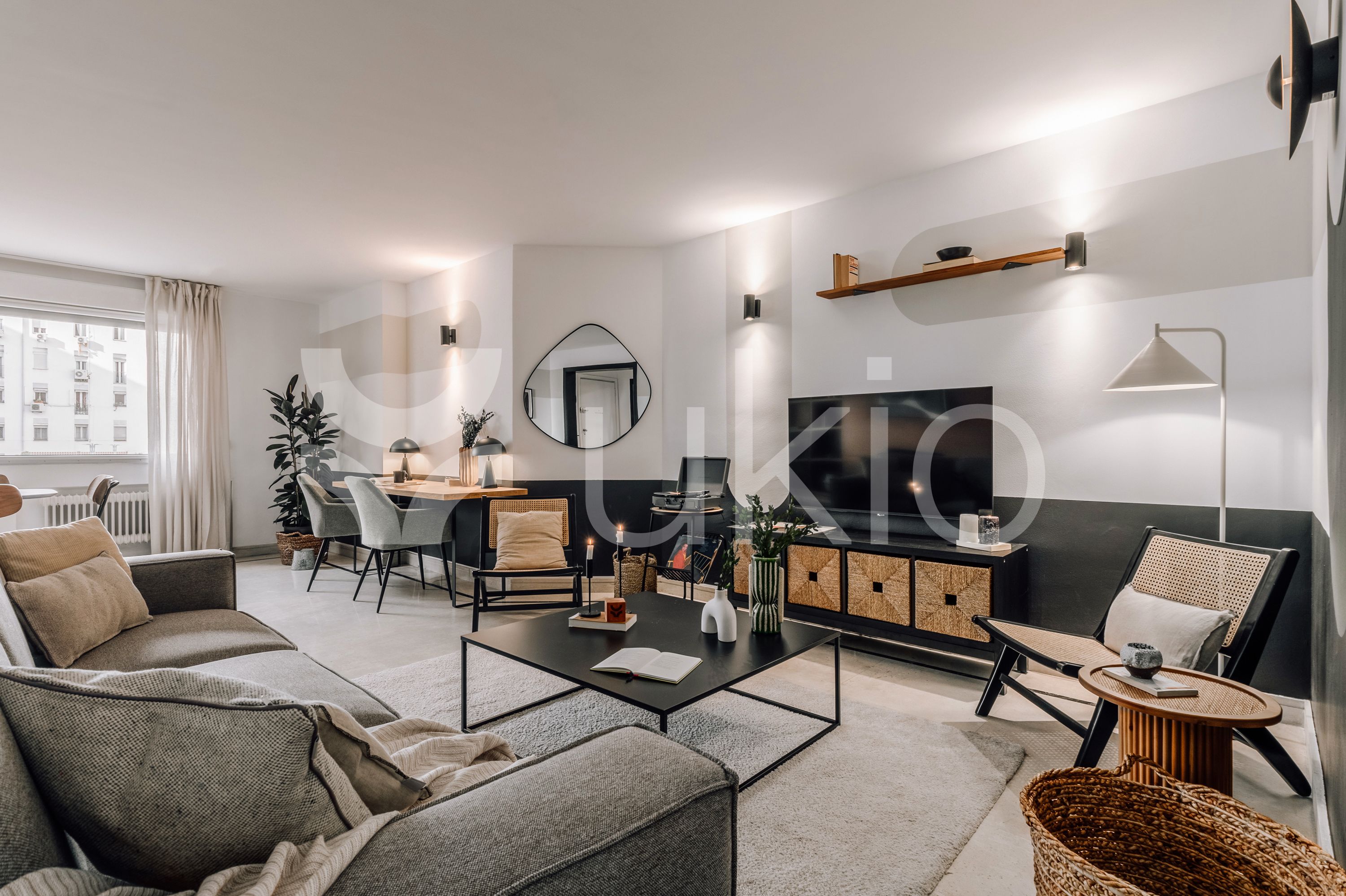 Living room of Apartment to rent in  Madrid Capital  with Air Conditioner, Heating and Furnished