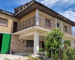 Exterior view of House or chalet for sale in Valdegrudas  with Terrace and Swimming Pool