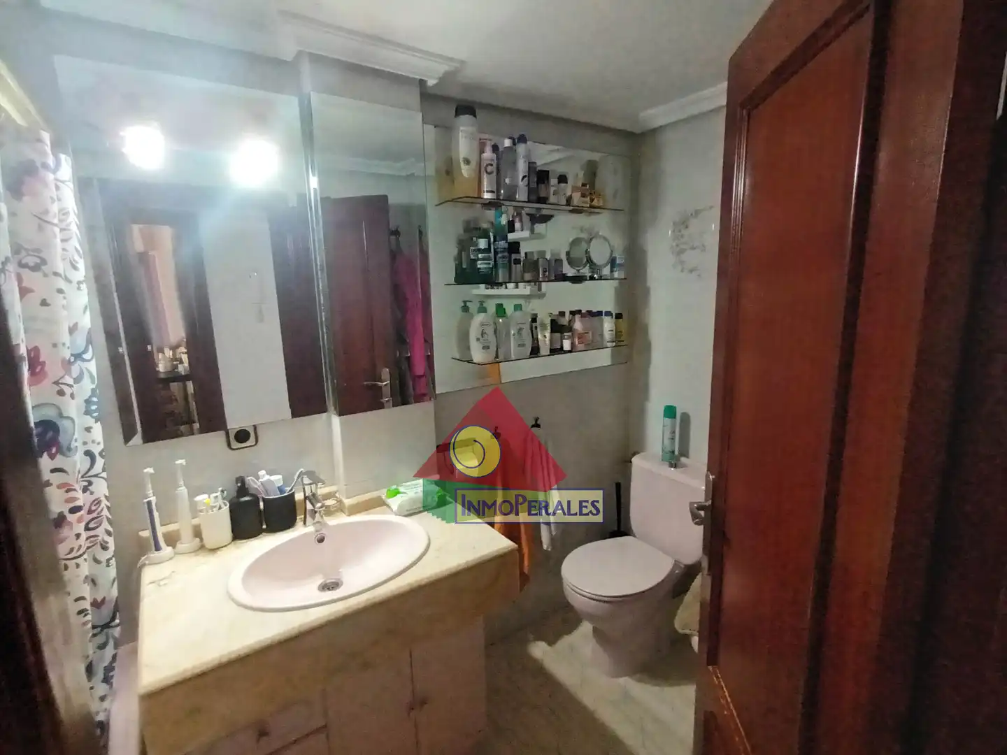 Badezimmer von Wohnung zum Verkauf in Madrid mit Klimaanlage und Balkon