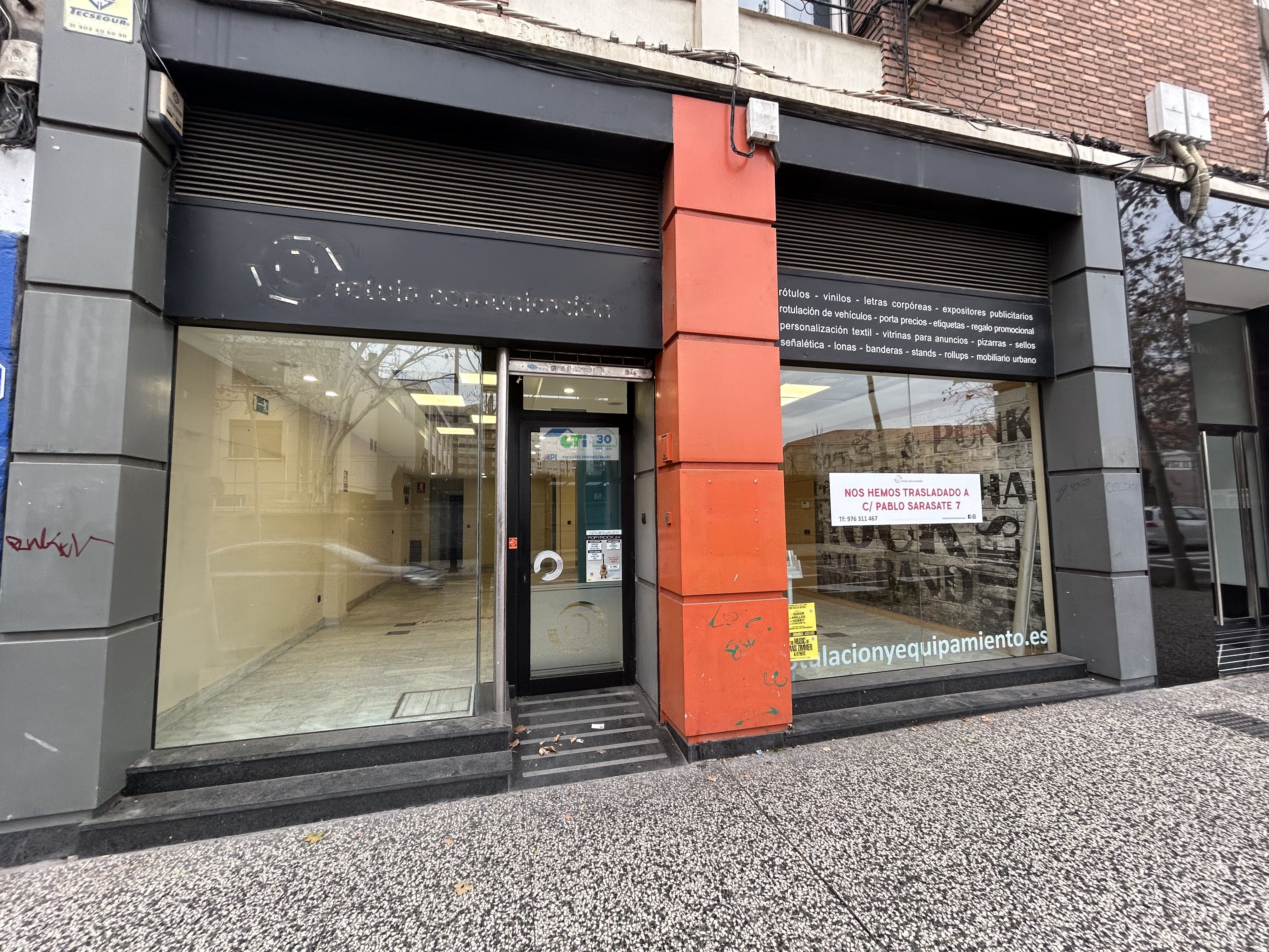 Exterior view of Premises for sale in  Zaragoza Capital