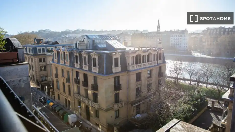 Außenansicht von Wohnungen zur untervermieten in Donostia - San Sebastián  mit Klimaanlage, Heizung und Terrasse