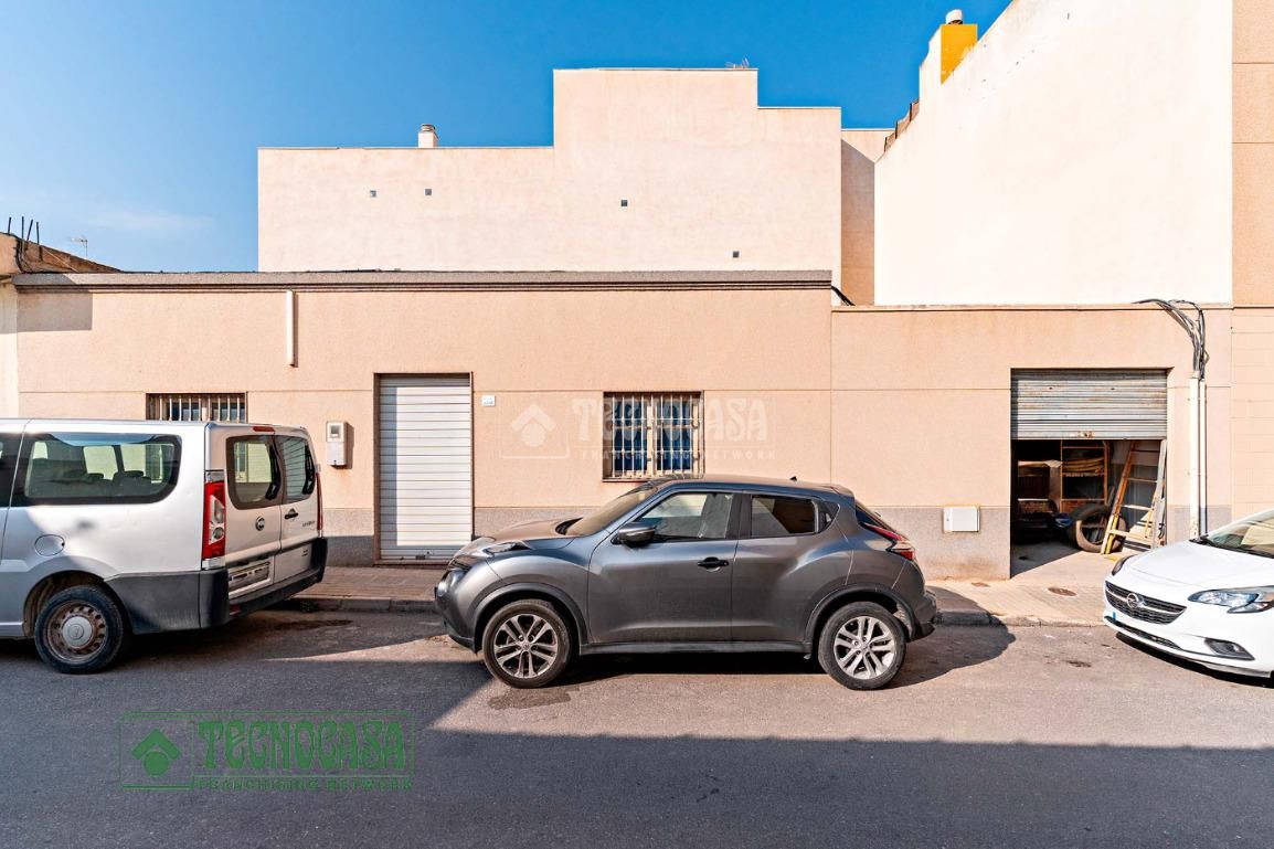 Exterior view of Single-family semi-detached for sale in El Ejido