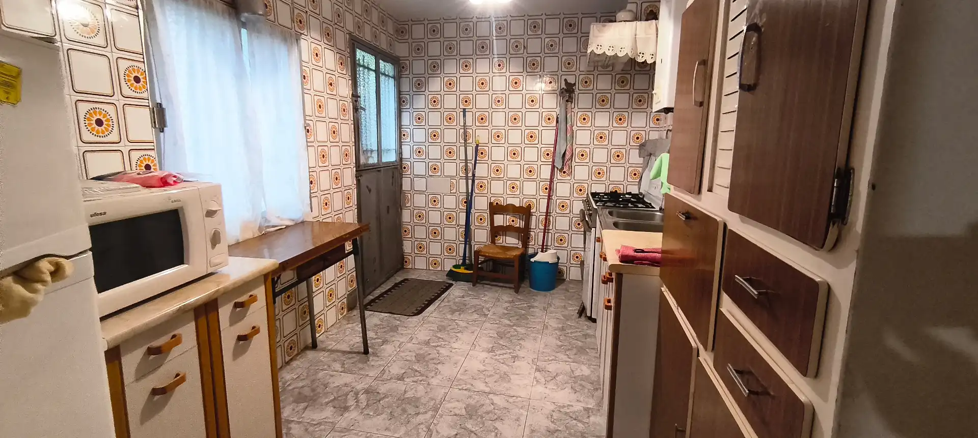 Kitchen of Houses for sale in Zarza la Mayor, Cáceres