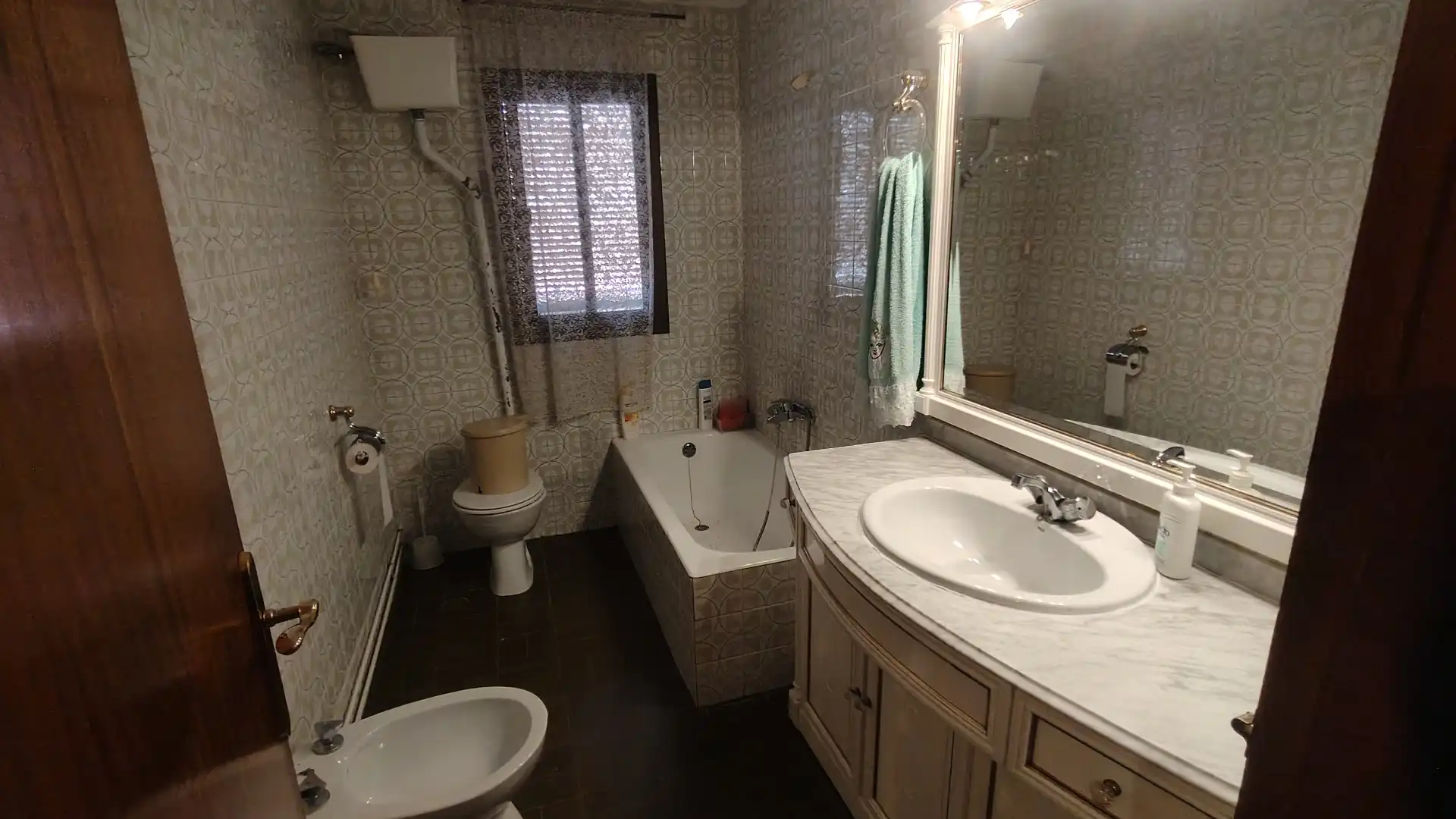 Bany de Casa o xalet en venda en Baza amb Moblat