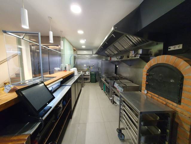 Local comercial en Alquiler en Grado