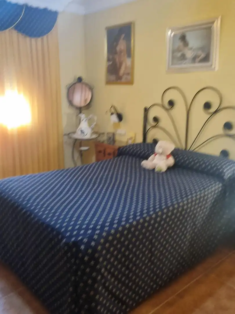 Dormitori de Casa adosada en venda en Algeciras amb Jardí privat, Traster i Piscina comunitària