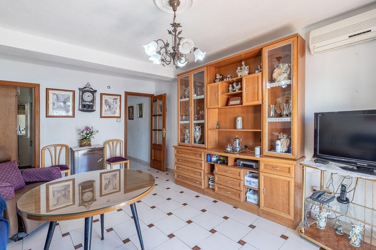 Comedor de Piso en venta en  Granada Capital con Aire acondicionado y Balcón