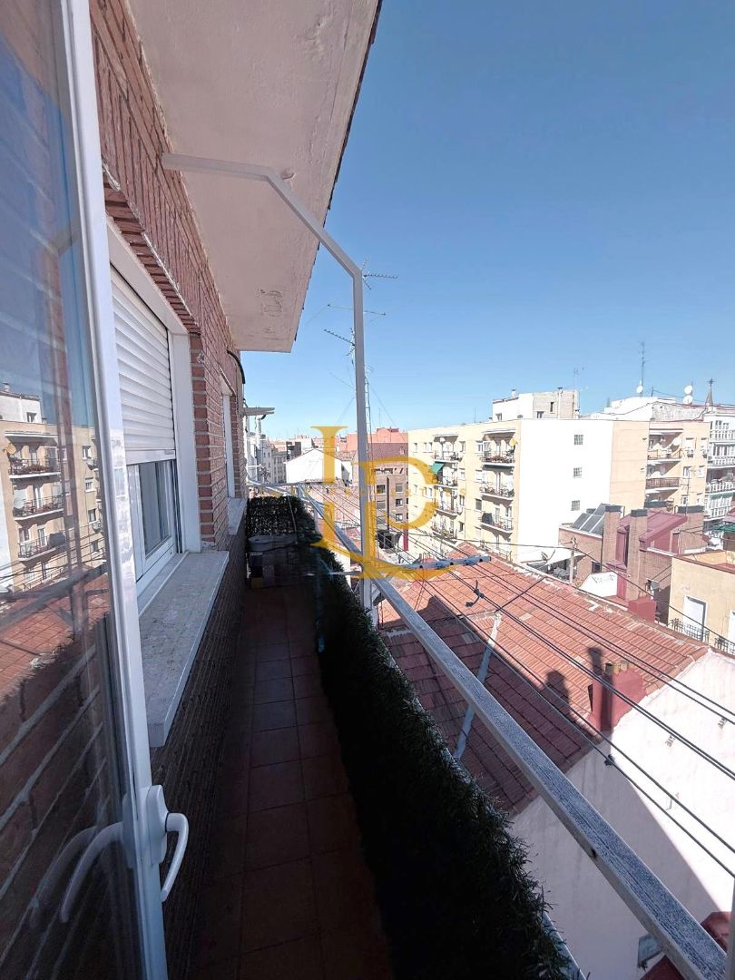 Vista exterior de Pis en venda en  Madrid Capital amb Aire condicionat, Calefacció i Terrassa
