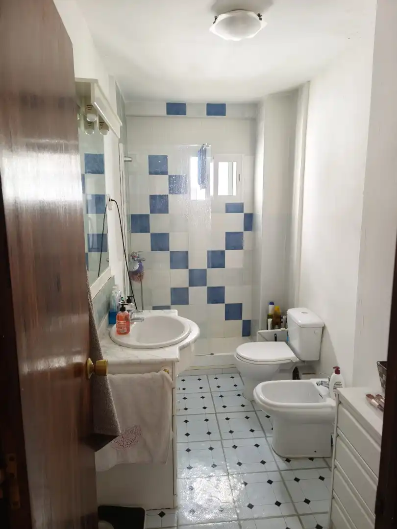 Bathroom of Flat for sale in Málaga  with Oven, Washing machine and Microwave