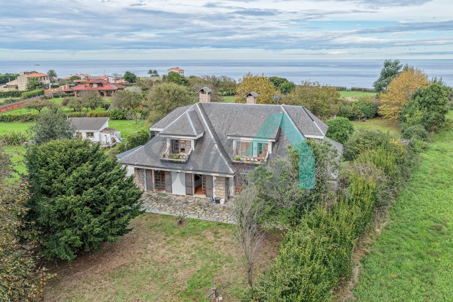 Vista exterior de Casa o chalet en venta en Gijón  con Calefacción, Jardín privado y Terraza