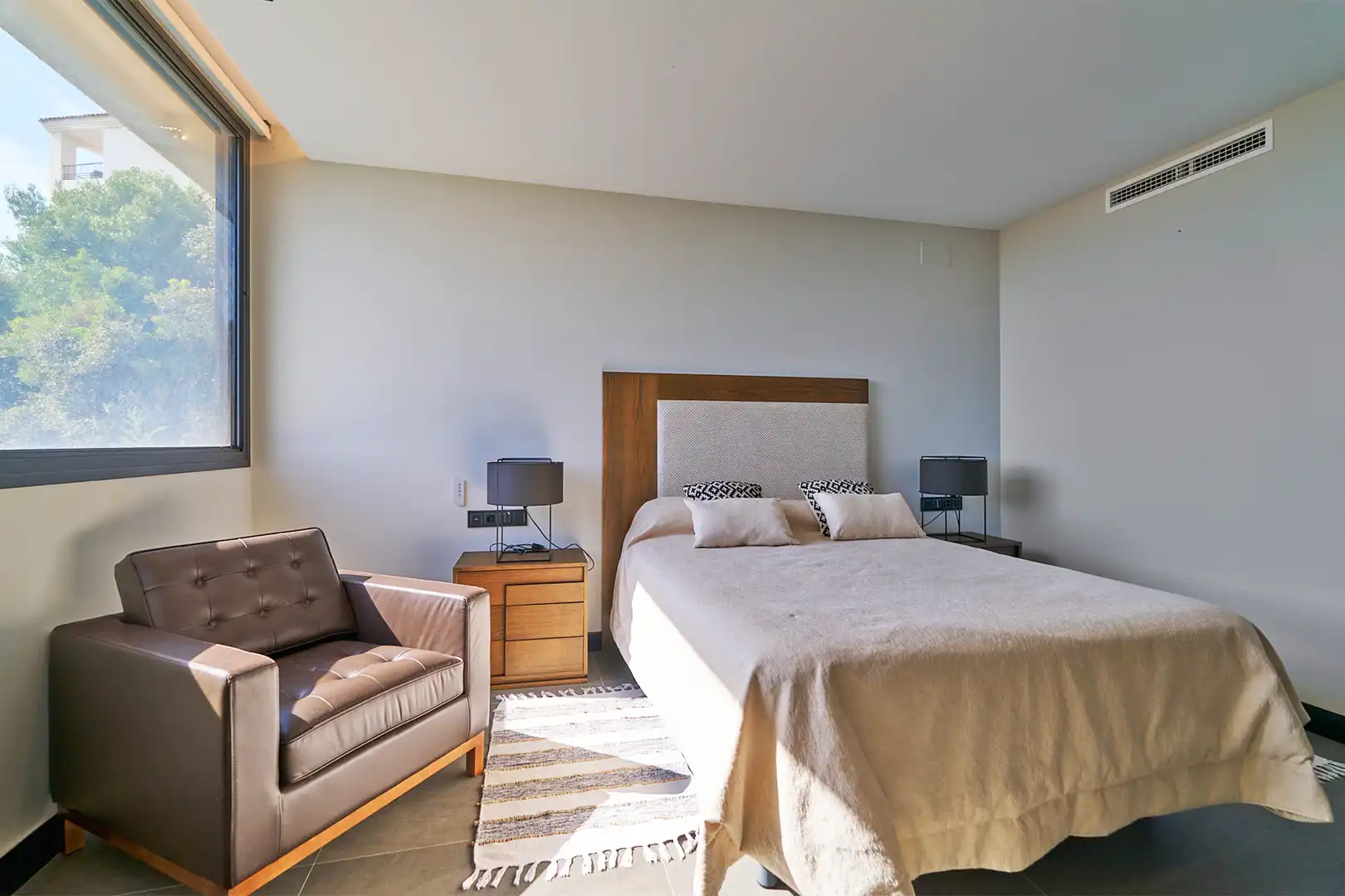 Habitación de Casa o chalet en venta en Benahavís con Aire acondicionado, Calefacción y Jardín privado