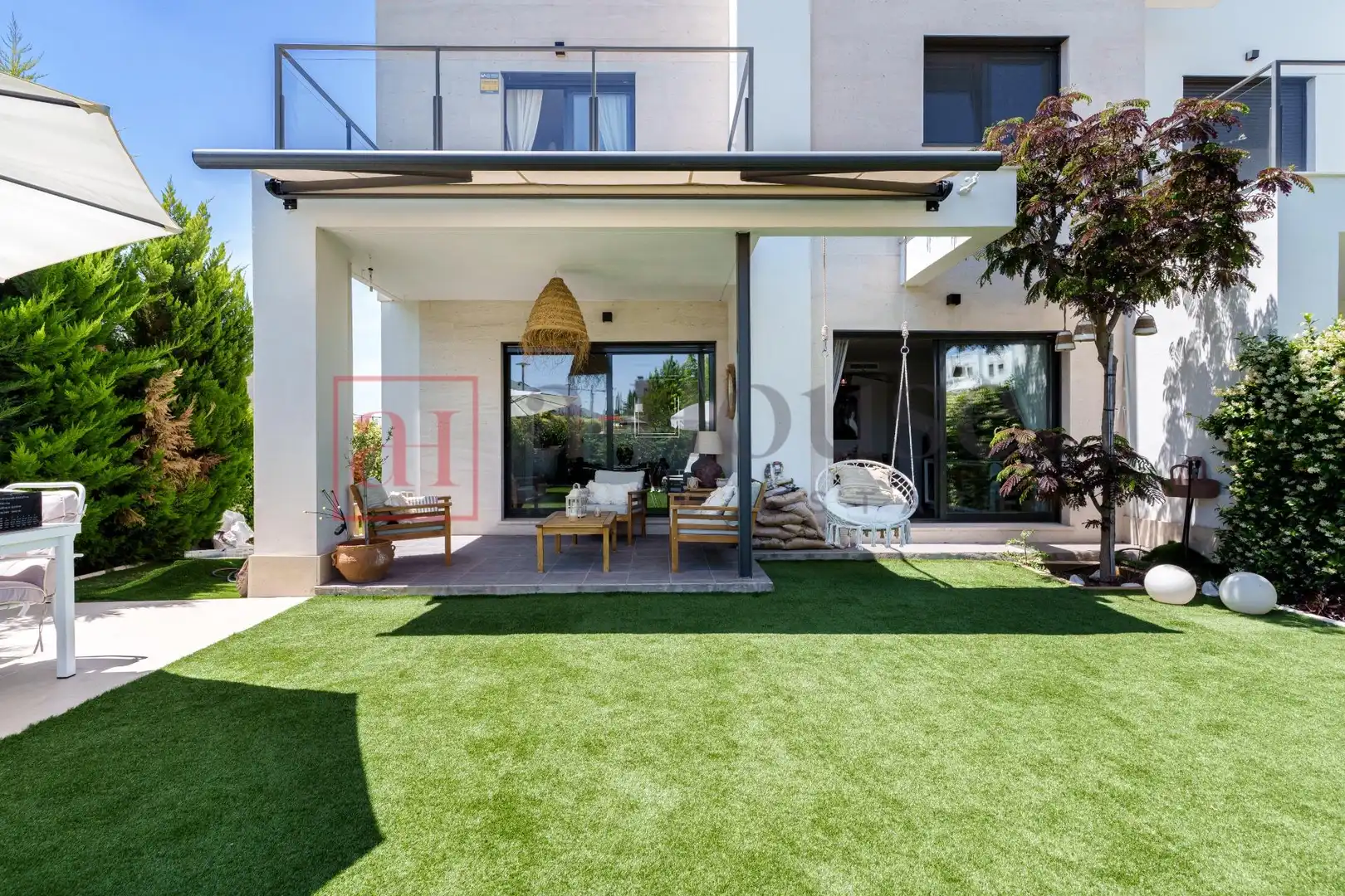 Terraza de Casa adosada en venta en Boadilla del Monte con Aire acondicionado, Calefacción y Jardín privado
