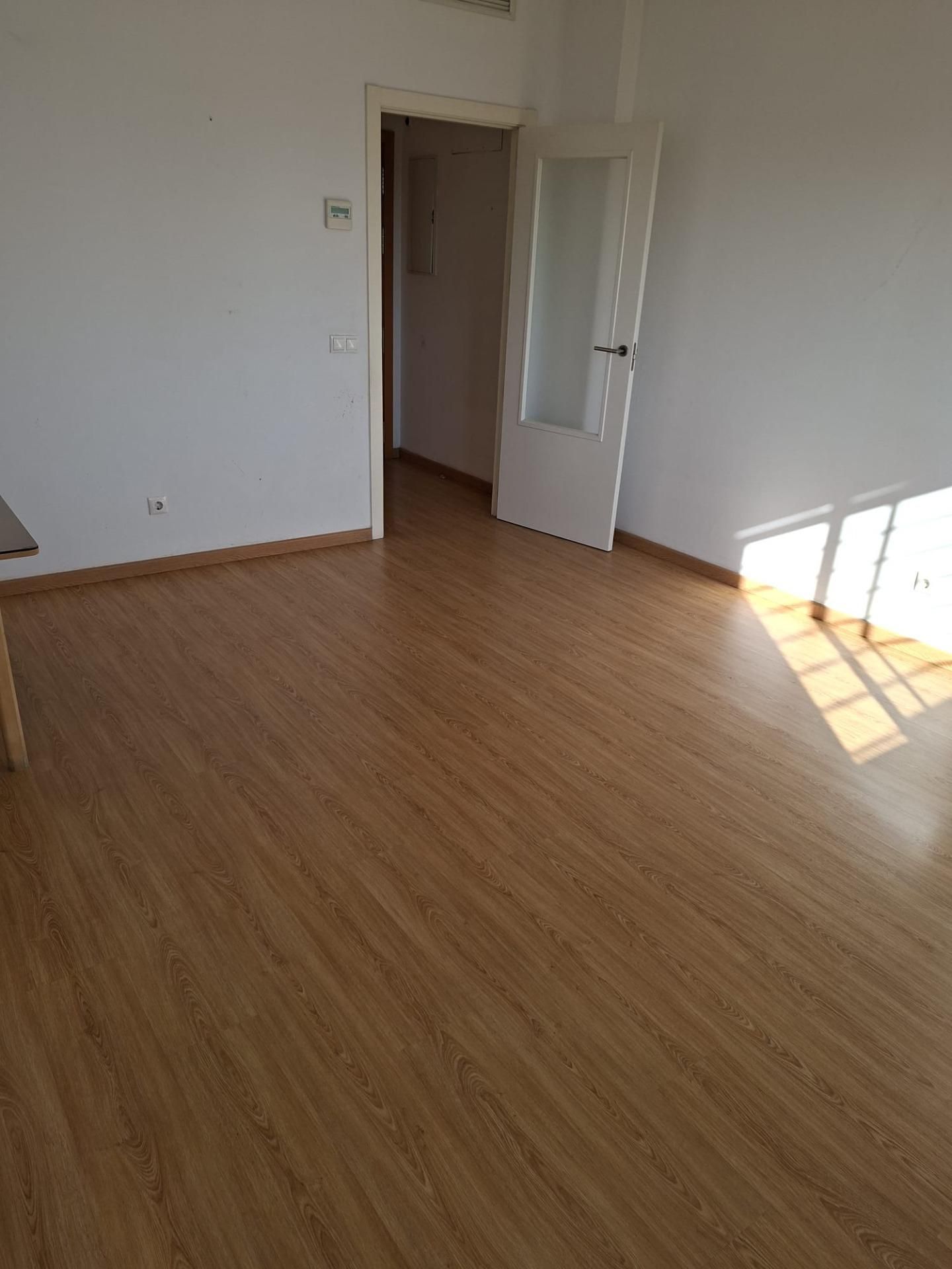 Bedroom of Flat for sale in  Sevilla Capital  with Air Conditioner, Heating and Storage room