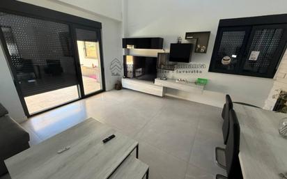 Sala d'estar de Casa o xalet en venda en Carrascal de Barregas amb Aire condicionat, Calefacció i Jardí privat