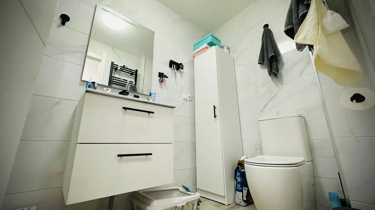 Badezimmer von Wohnungen zum Verkauf in Alicante / Alacant mit Heizung und Möbliert
