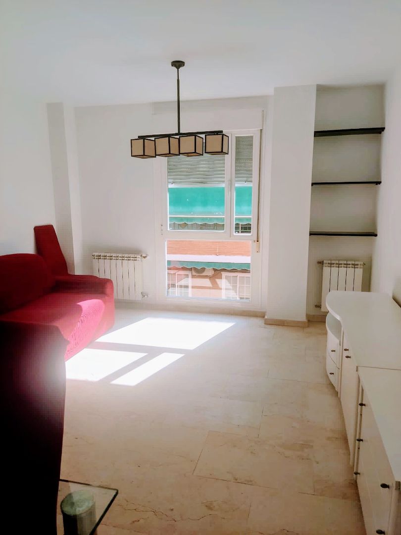 Sala d'estar de Dúplex en venda en San Fernando de Henares amb Aire condicionat, Calefacció i Traster