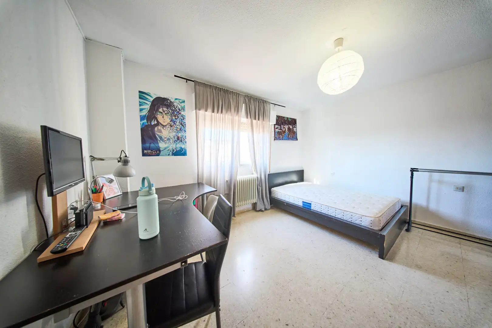 Habitación de Ático en venta en Granada con Calefacción, Terraza y Amueblado