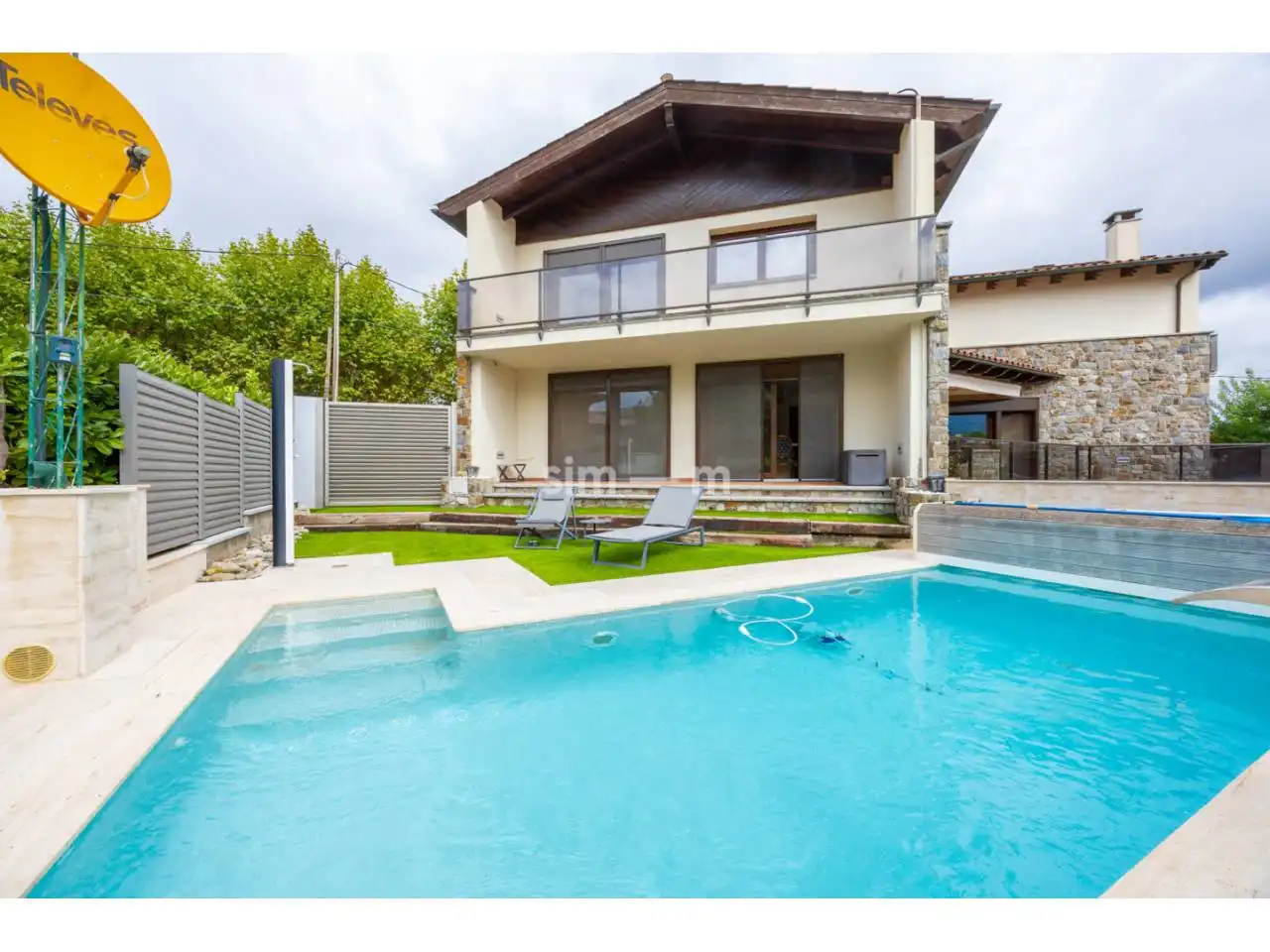 Detached house with pool for sale in Tona
