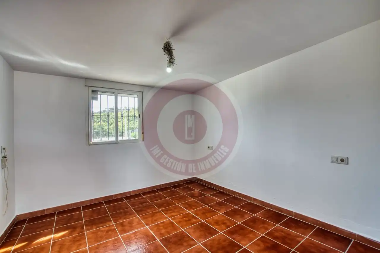 Dormitori de Casa adosada en venda en Vélez-Málaga