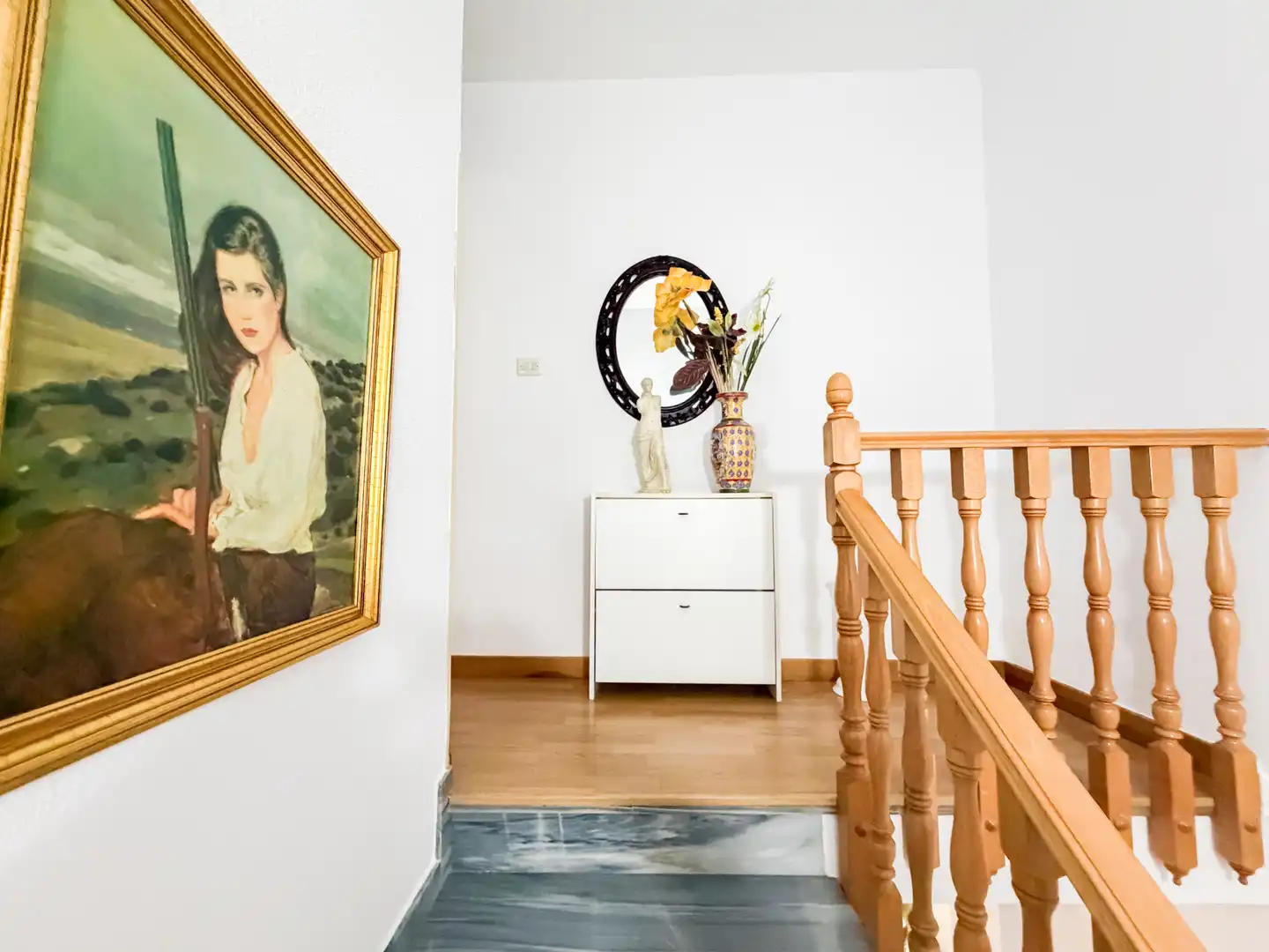 Einfamilien-Reihenhaus zum Verkauf in Baza mit Privatgarten, Parkett und Abstellraum