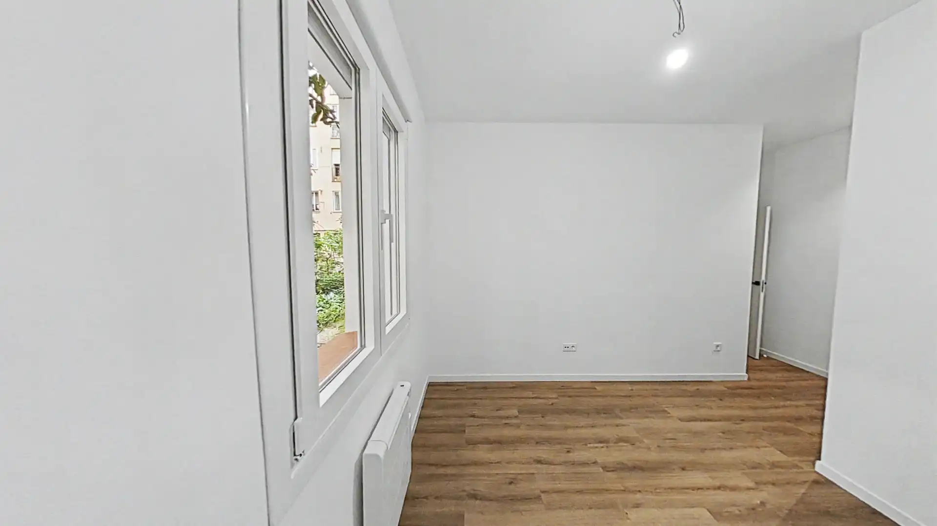 Bedroom of Flat for rent in Madrid  with Oven and Washing machine