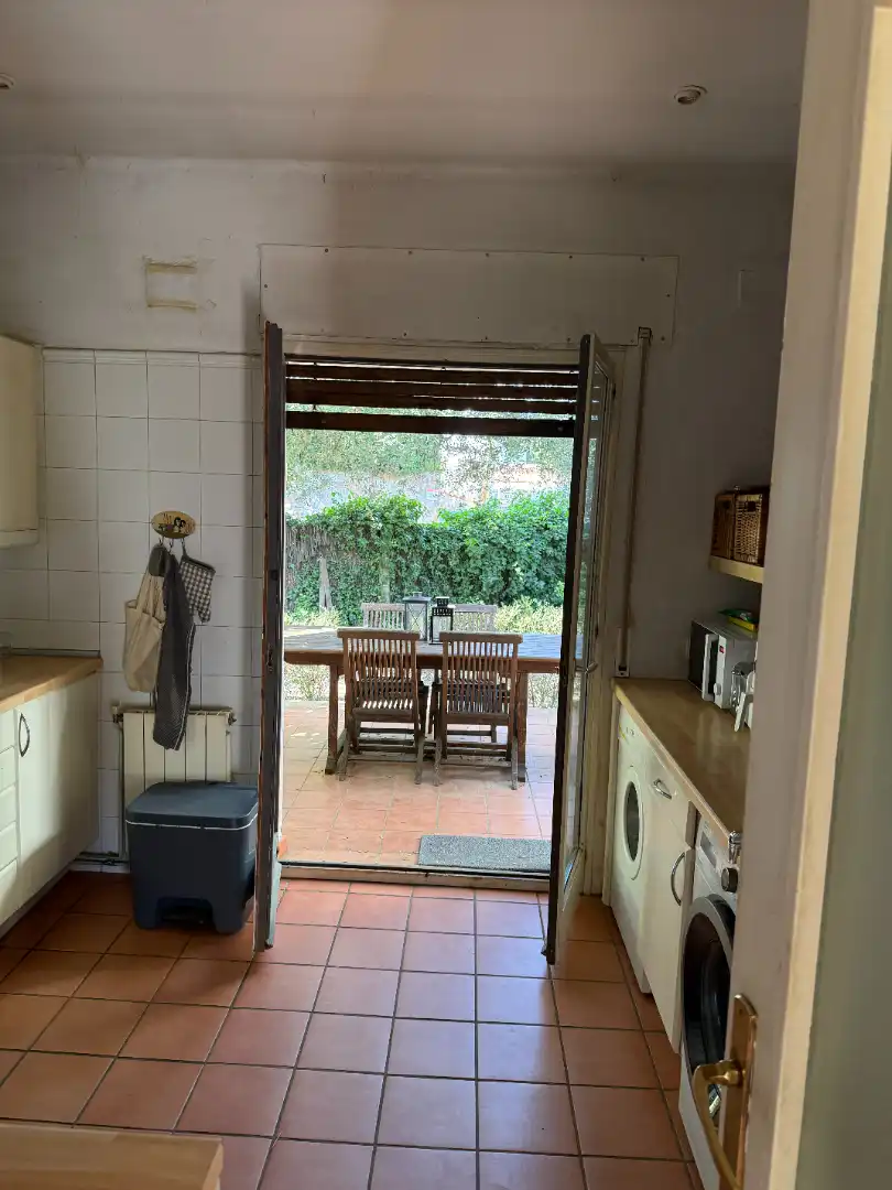 Cuina de Casa o xalet en venda en Sant Cugat del Vallès amb Calefacció, Jardí privat i Terrassa