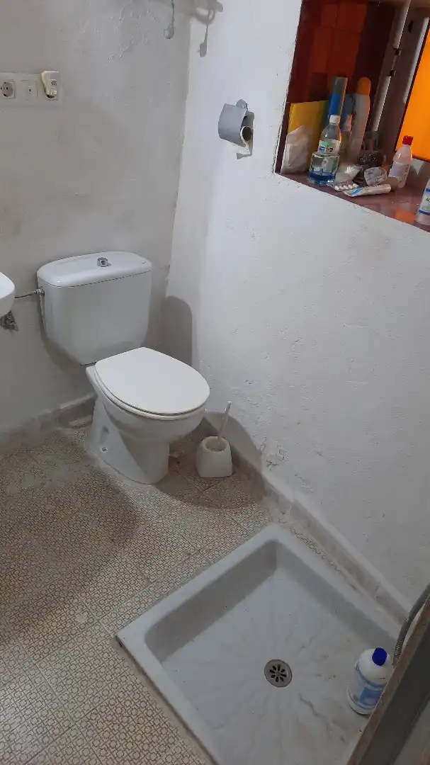 Baño de Local de alquiler en Vinaròs con Aire acondicionado y Amueblado