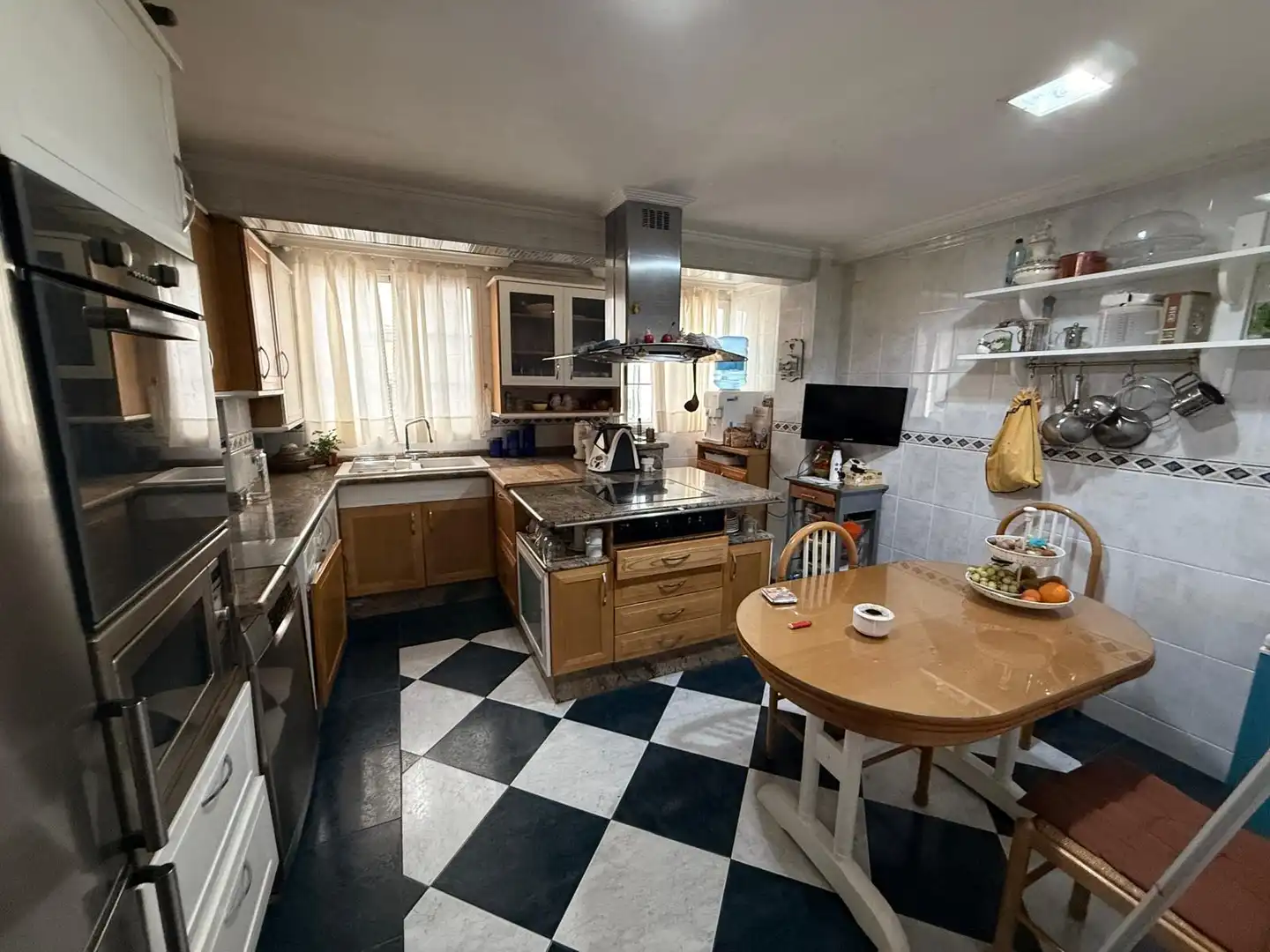 Kitchen of Flat for sale in Valencia  with Air Conditioner and Balcony