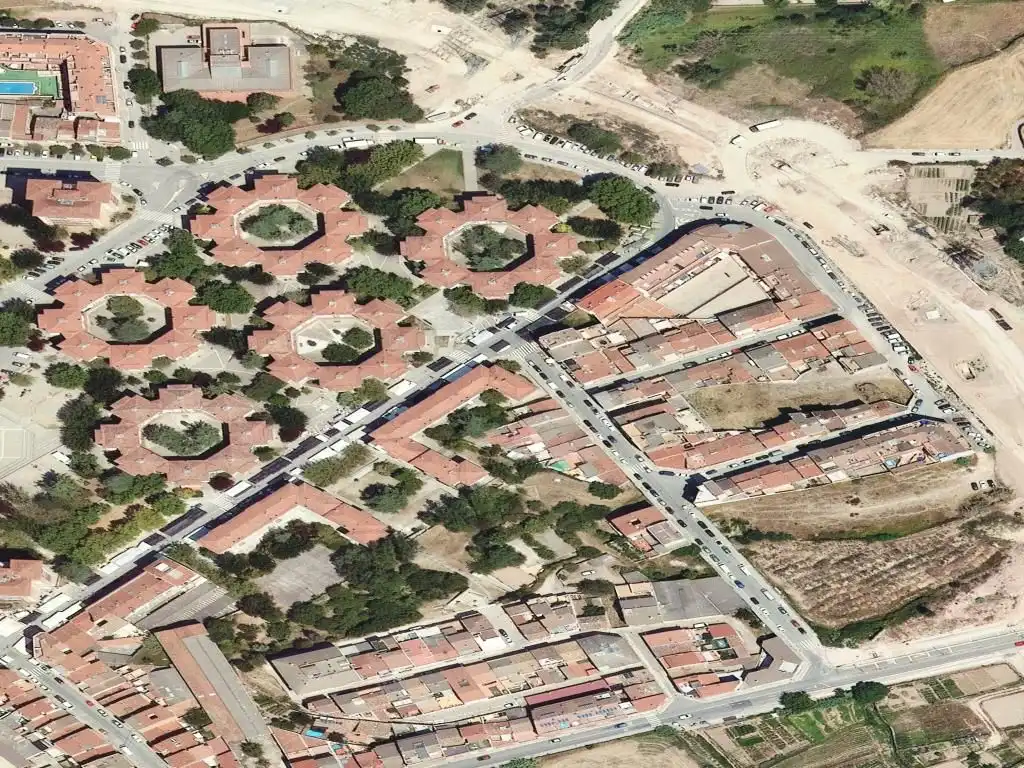 Piso en venta en Font Dels Capellans 16, imagen 2