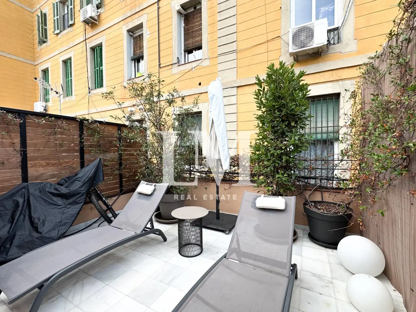 Terraza de Casa adosada de alquiler en Barcelona con Aire acondicionado, Jardín privado y Terraza