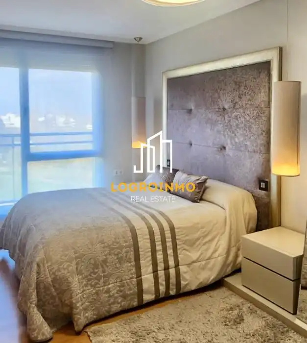 Schlafzimmer von Wohnung zum Verkauf in  Logroño mit Klimaanlage, Heizung und Terrasse