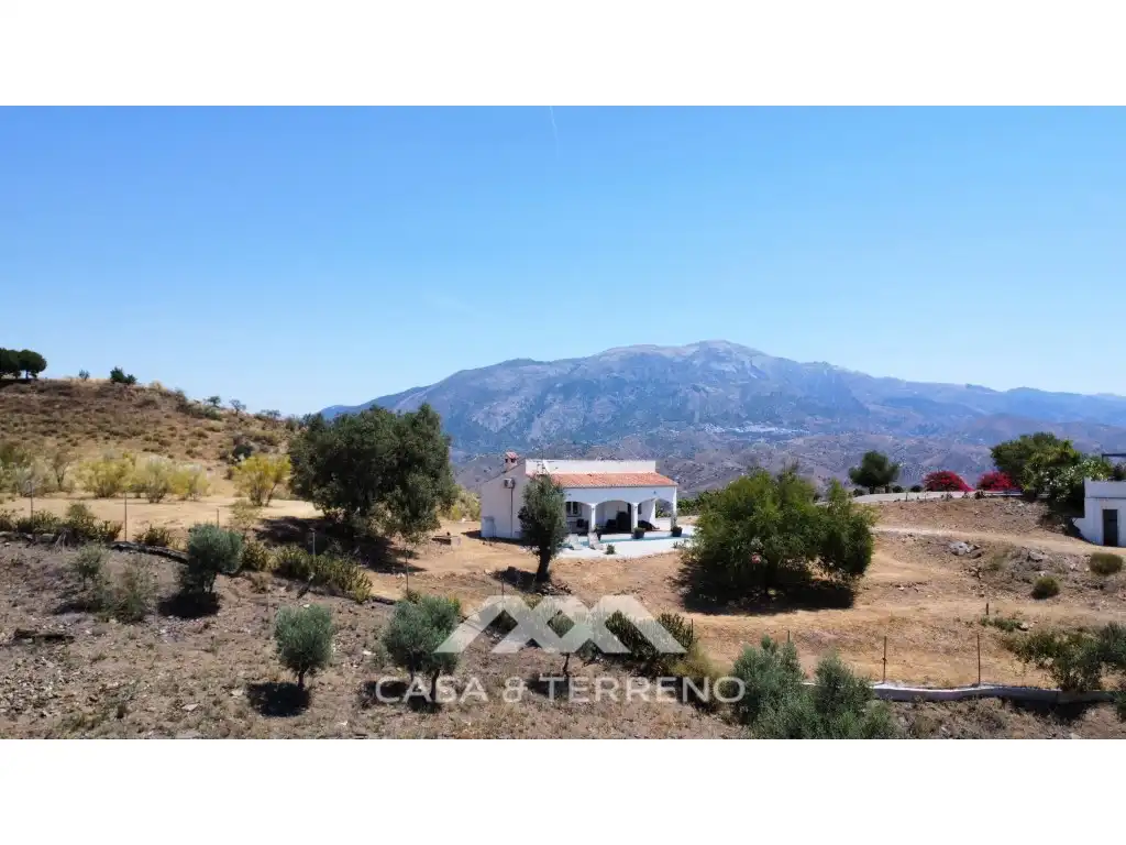 Jardí de Casa o xalet en venda en Vélez-Málaga amb Aire condicionat, Jardí privat i Terrassa
