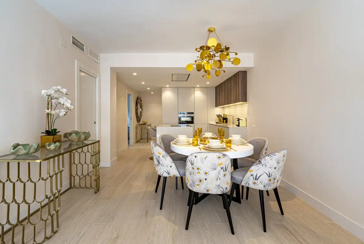Apartamento con piscina en venta en Nueva Andalucía, imagen 4