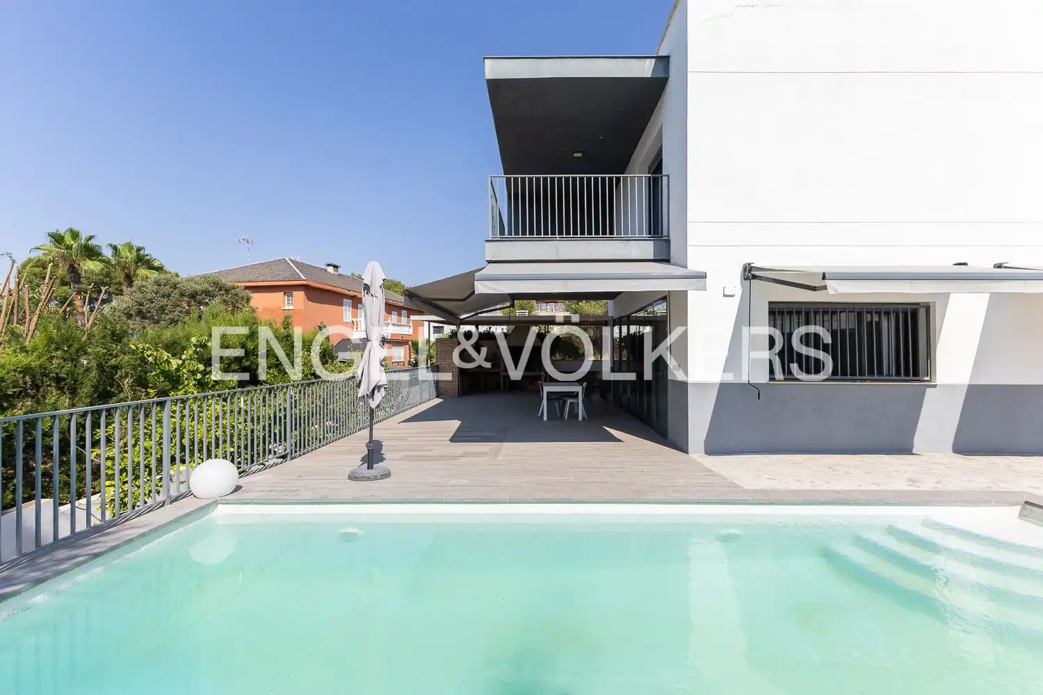 Piscina de Casa o chalet en venta en Torrent con Aire acondicionado, Calefacción y Jardín privado