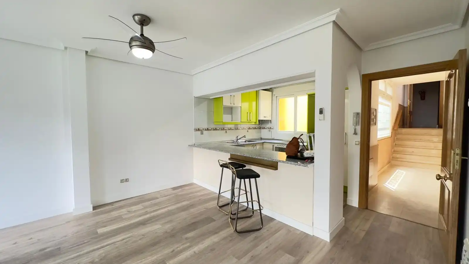 Cocina de Dúplex de alquiler en Villaviciosa de Odón con Aire acondicionado, Calefacción y Parquet
